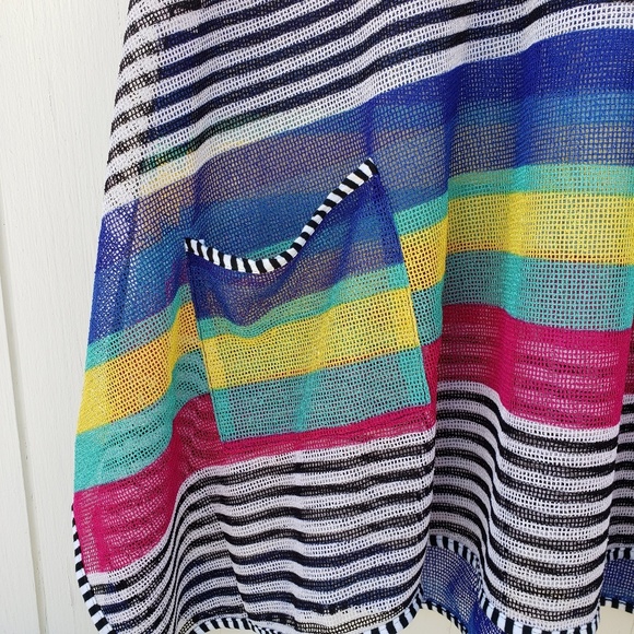 Nouveau Monde Multi Color Mesh Cover-up - Picture 4 of 6